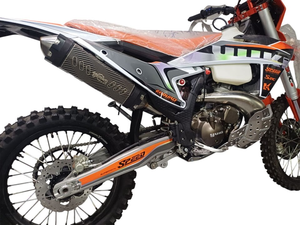 Yuki 2025 250 için Egzoz Tüp Koruma