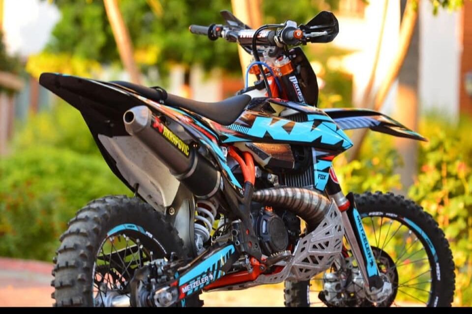 KTM, Husqvarna, GasGas 2020-2023 /250/300 2T için Karter ve Salyangoz Koruma Link Koruma Dahil - GÜMÜŞ (doğal)