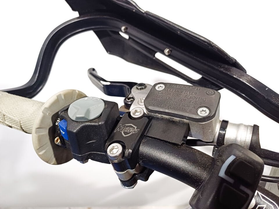 Motoes Master Kelepçe Koruyucusu – Kırılmayı Başlamadan Durdurun