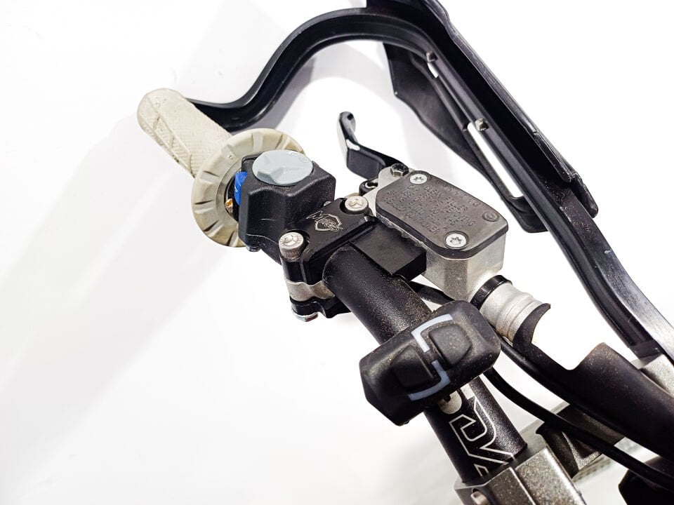 Motoes Master Kelepçe Koruma - Brembo Debriyaj için Akıllı Koruma