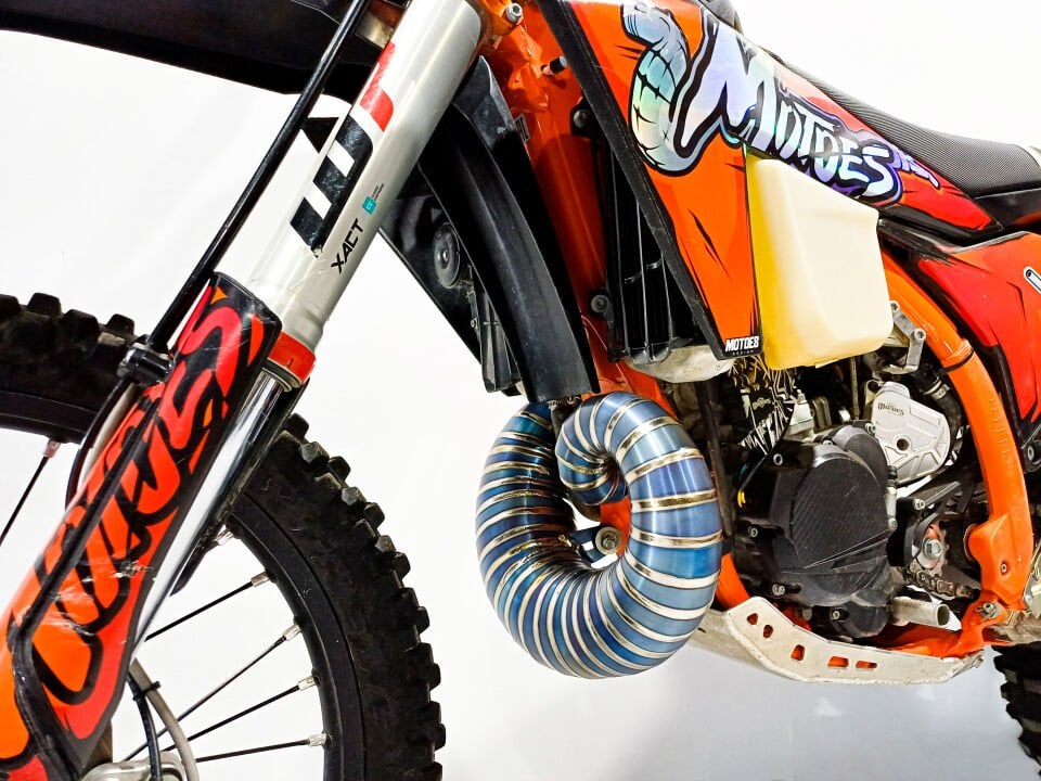 Motoes Titanyum Salyangoz Tork Egzoz KTM/Husqvarna/GasGas TBI 250-300 2T 2023-2026 Modelleri İçin