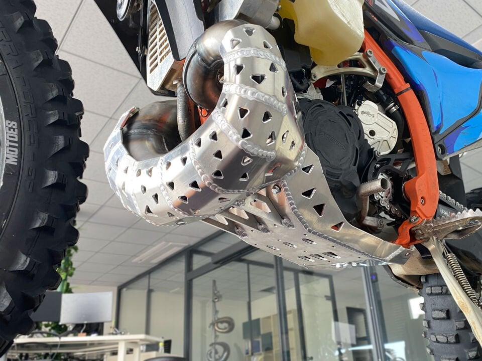 FMF FATTY için Egzoz Koruması - KTM/Husky/GasGas 250/300 TBI 2T Uyumlu