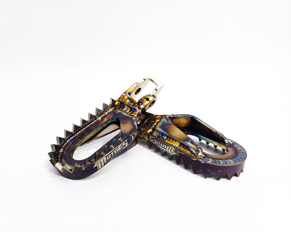 Motoes ProPegs Paslanmaz Çelik Ayaklık – BETA RR ve Racing 2020-2026 10 MM DOWN - 5 MM BACK