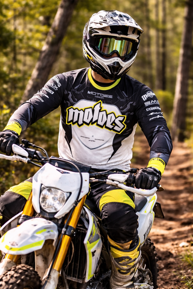 Motoes Forma 4 Large