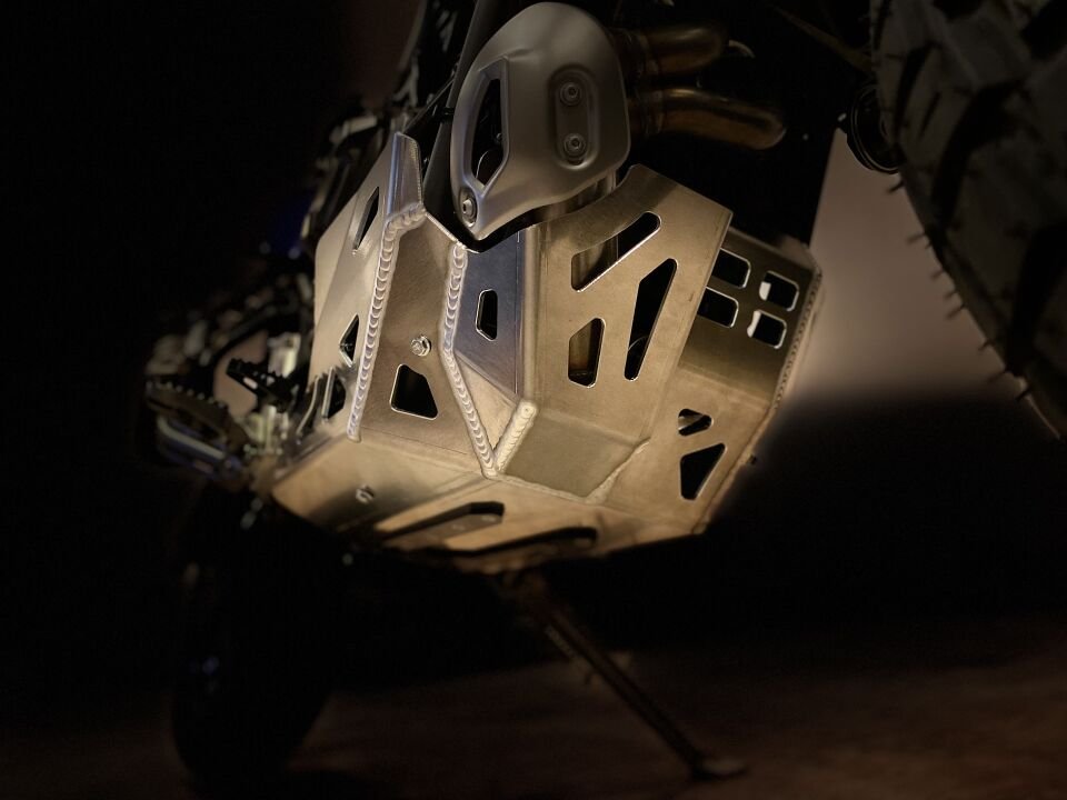 Yamaha Tenere 700 2021-2024 için Link Korumalı Karter Koruma Black