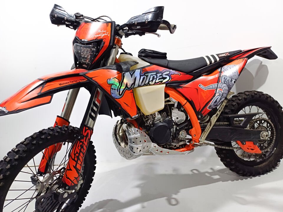 KTM/Husky/GasGas 250/300 TBI 2T (FMF GNARLY) için Karter ve Salyangoz Koruma Link Koruma Dahil - GÜMÜŞ (doğal)