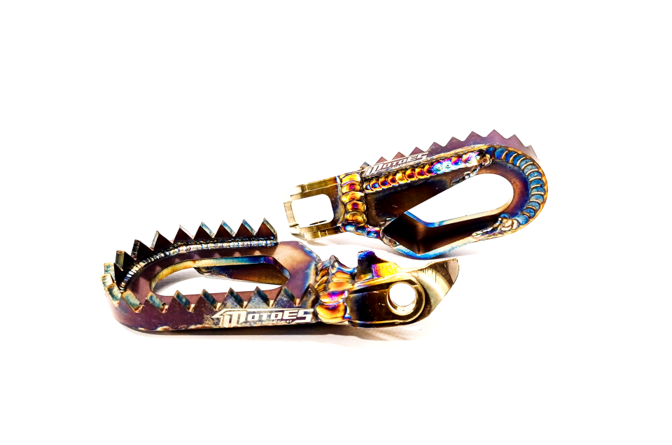 Motoes Paslanmaz Çelik Özel Ofset Pozisyonlu Ayaklık Husqvarna 2017-2023 OEM STANDART