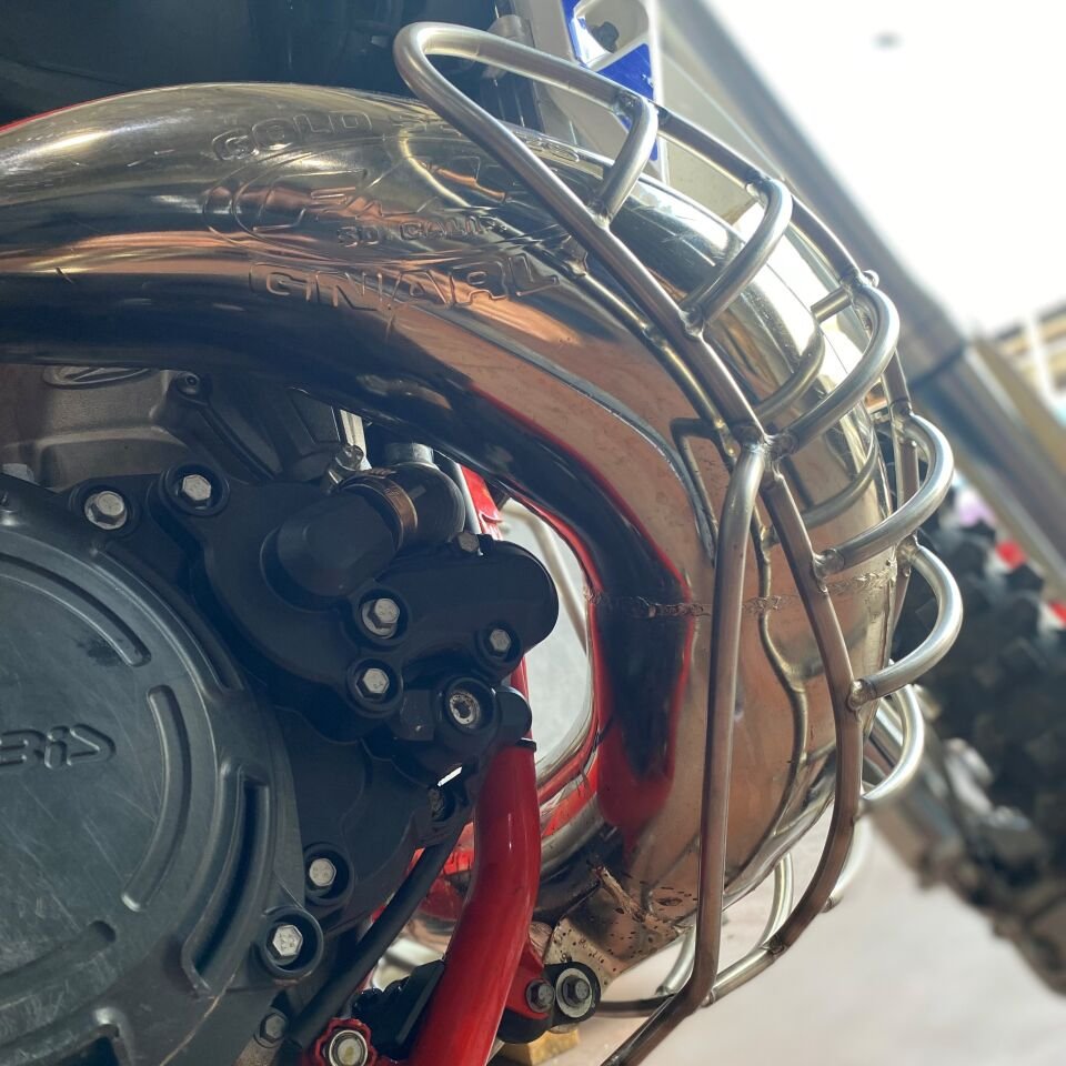 BETA XTRAINER FMF 2017-2025 Salyangoz Egzoz için Tel Koruma
