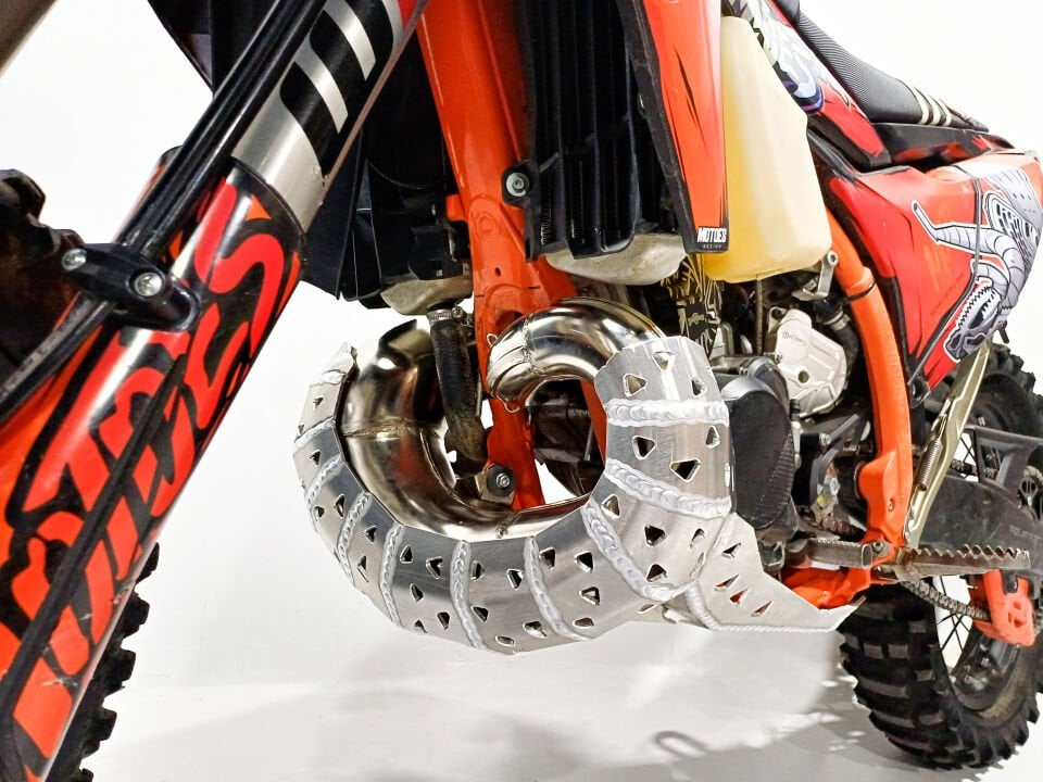 FMF GNARLY için Karter ve Salyangoz Koruma KTM/Husky/GasGas 250/300 TBI 2T ile Uyumlu