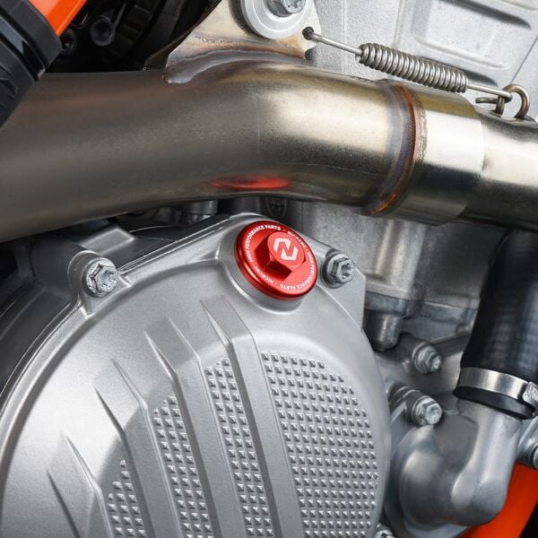 Beta RR 200/250/300 ve XTrainer 300 2018-2024 İçin Motor Yağ Dolum Kapağı