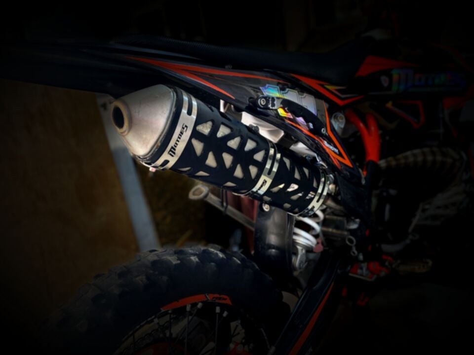 Exhaust Muffler Pipe Shield Protector Guard For Husqvarna 2T Models 2020-2023