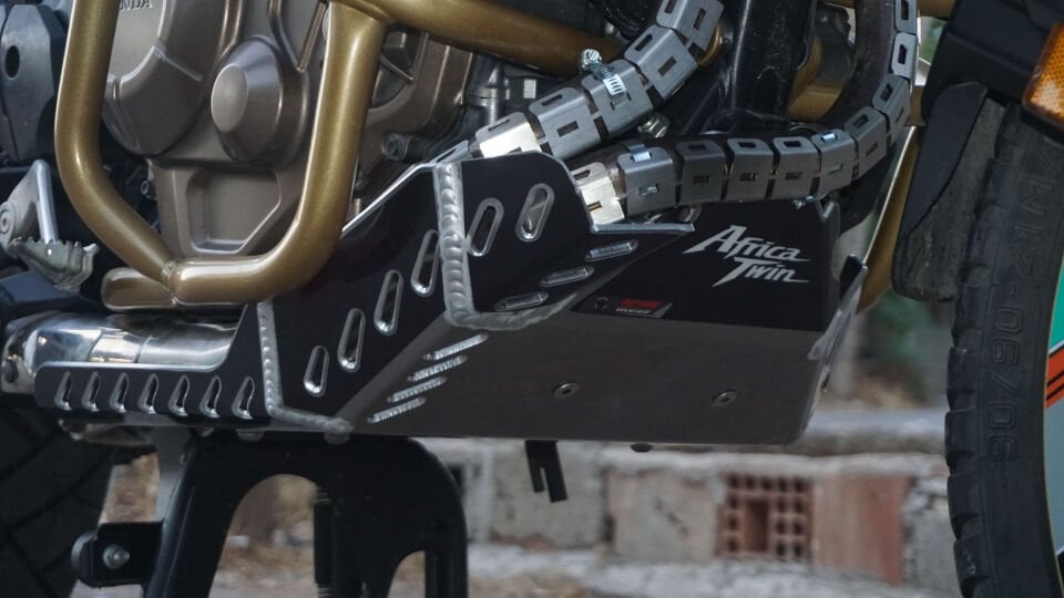 Honda CRF1000L Africa Twin 2016-17-18-19 Egzoz Korumalı Motor Koruma Plakası