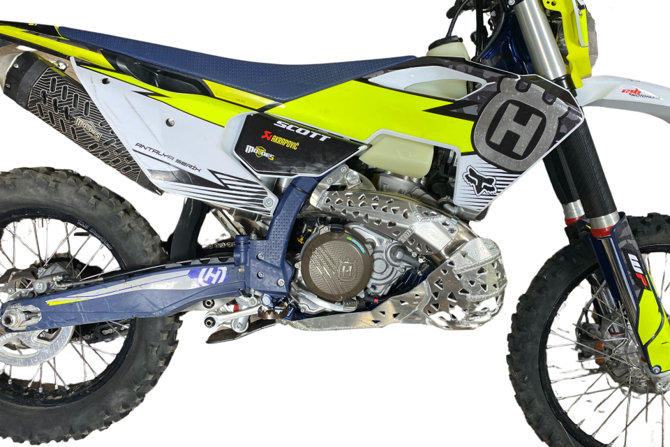 KTM/Husqvarna/GasGas 250-300 2T 2023-2027 Salyangoz Koruma Üst Uzatma