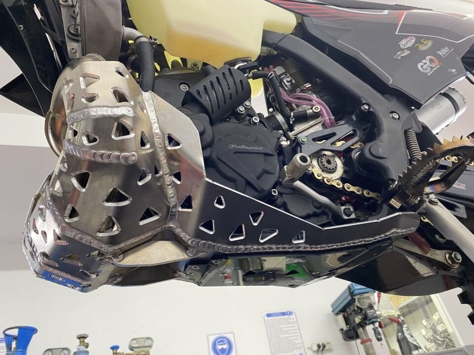 Rieju 250/300 2T 2021-2026 İçin Boru Korumalı Kaydırma Plakası