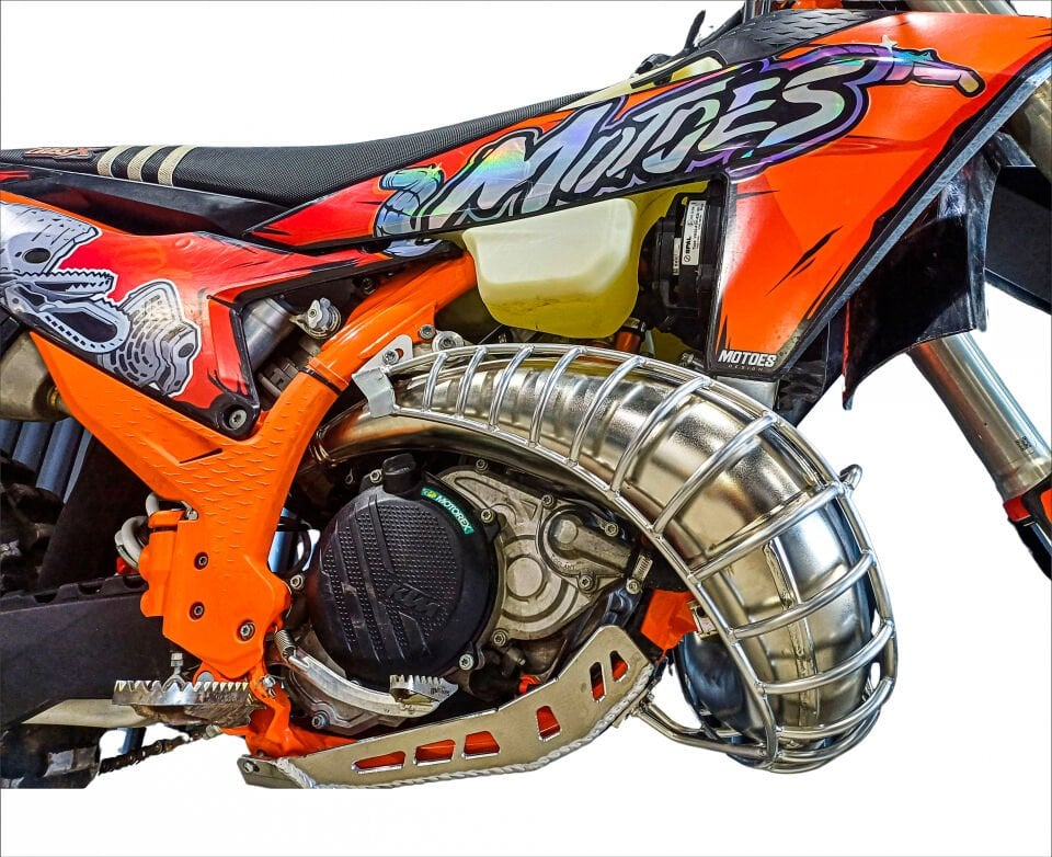 KTM/HQV/GG 250/300 2T 2023-2026 TBI için Darbe Plakalı Tel Ağızlık Koruyucusu