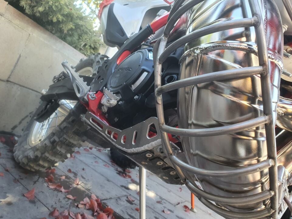 CRASH PLATE WITH PIPE PROTECTOR FOR MOTOES GASGAS 2020-2023 EC-250/300 2T