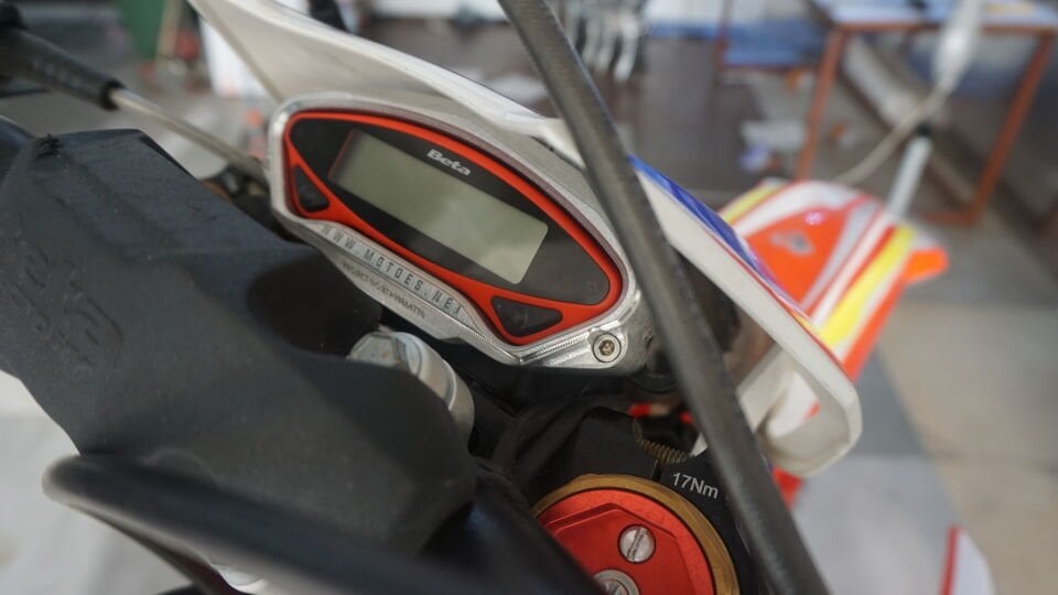 BETA RR-RACING 2020-2023 için Motoes Saat Koruma