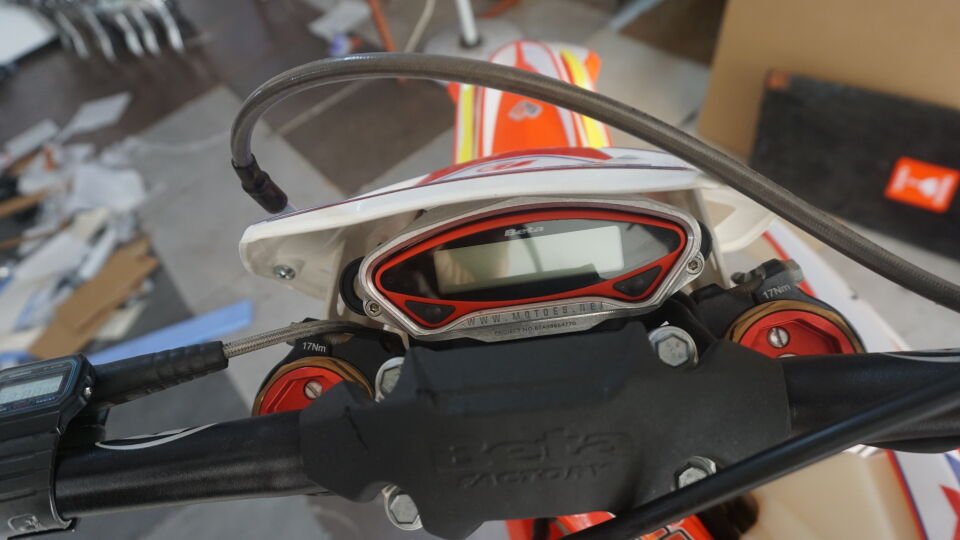 BETA RR-RACING SPEEDO PROTECTOR for 2020-2023 Models