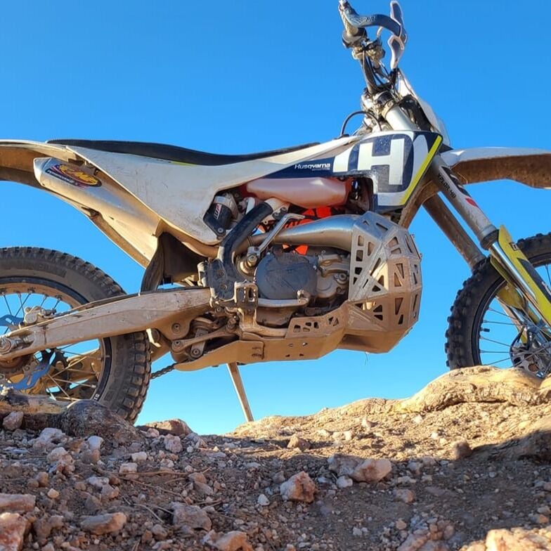 KTM, Husqvarna 2017-2019 250/300 2T için Karter ve Salyangoz Koruma