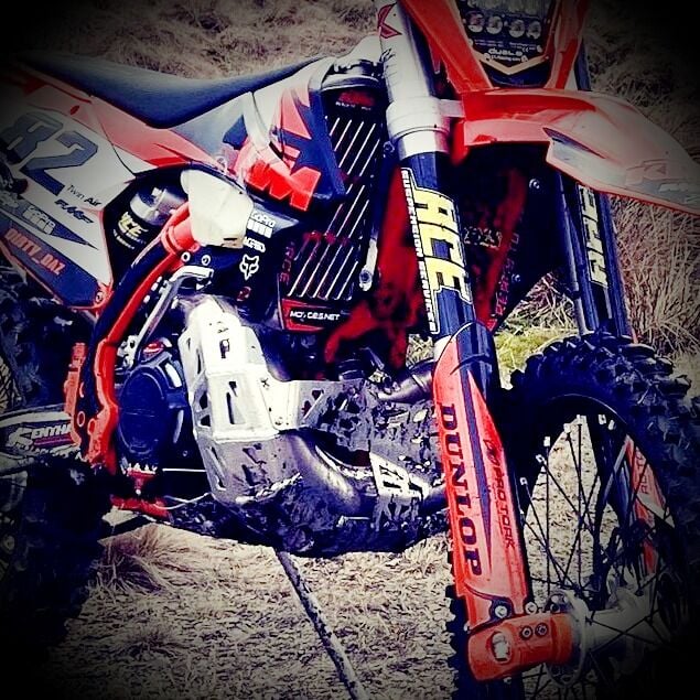 KTM 2017-2019 250/300 2T EXC-XC-XC-W-TPI-TE İÇİN MOTOES DARBE PLAKASI