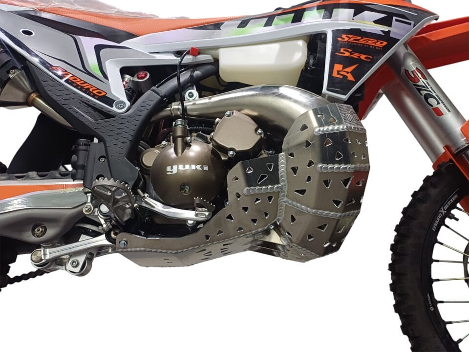 YUKI 250T 2025  Karter ve Salyangoz Koruma