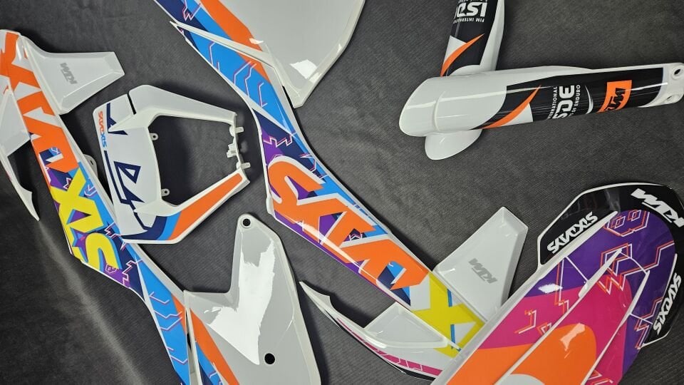 KTM 2020-2023 Model SIX DAYS Hazır Plastik Kaplamalı