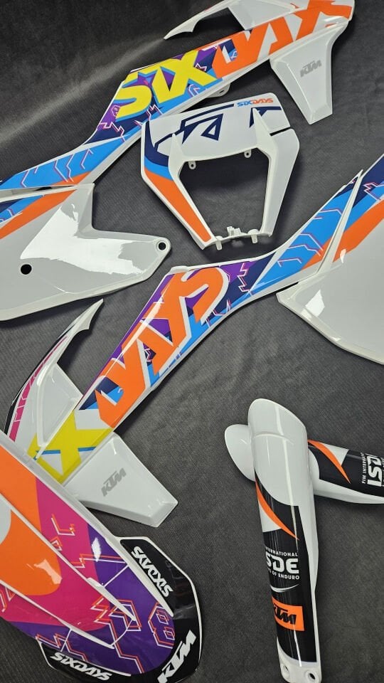 KTM 2020-2023 Model SIX DAYS Hazır Plastik Kaplamalı