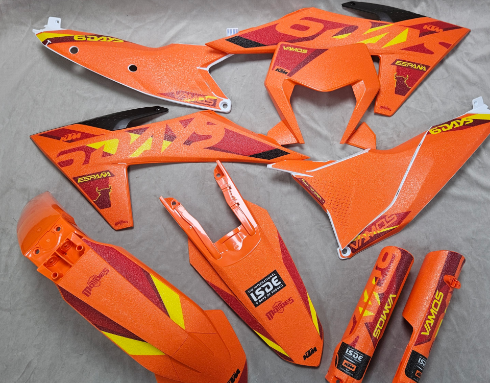 KTM 2024-2025 Model SIX DAYS FROZEN KAPLAMA STICKER SET