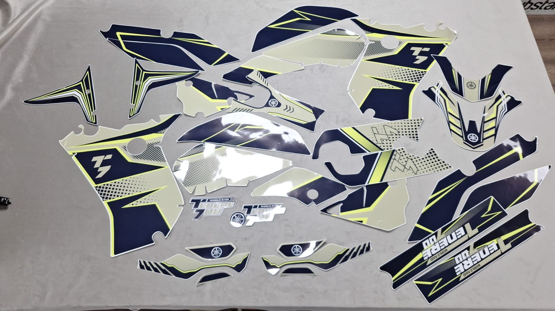 TENERE 700 (2019–2024) Uyumlu Sticker Seti – Outlet